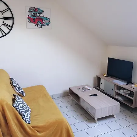 Appartement Climatise Avec Parking Prive A Doue La Fontaine Exterior photo